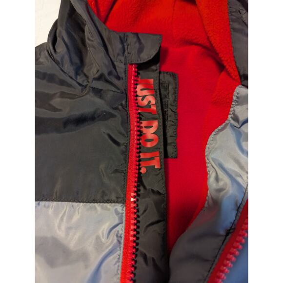Nike Toddler Boy Midweight Black/Smoke Gray Jacket Sz 2T Preloved - Picture 4 of 10
